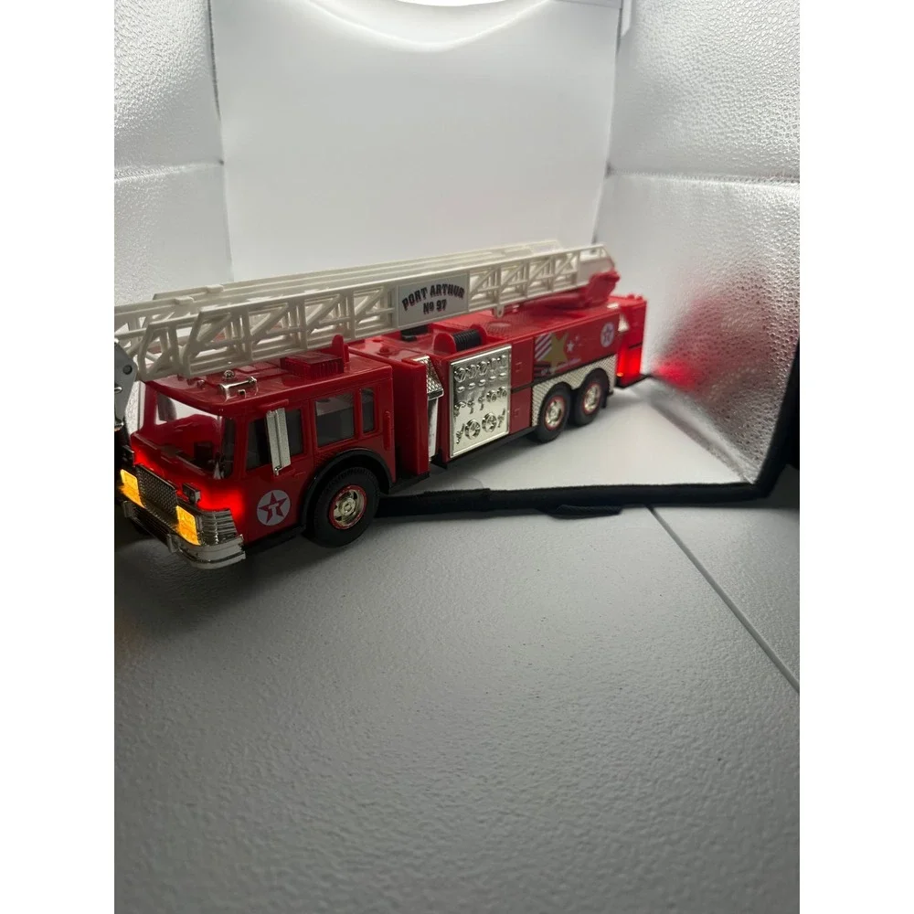 Texaco Port Arthur No 97 Fire Engine Toy Truck 1997 Edition Red with Lights